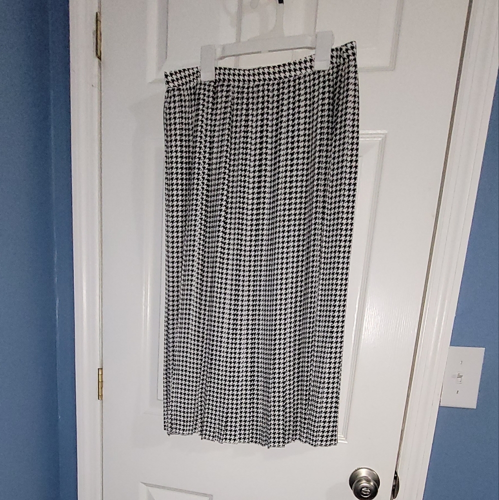 Like new Jcrew midi skirt